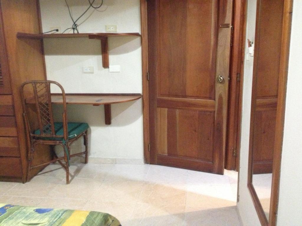 Carey House Hotel Santo Domingo Room photo